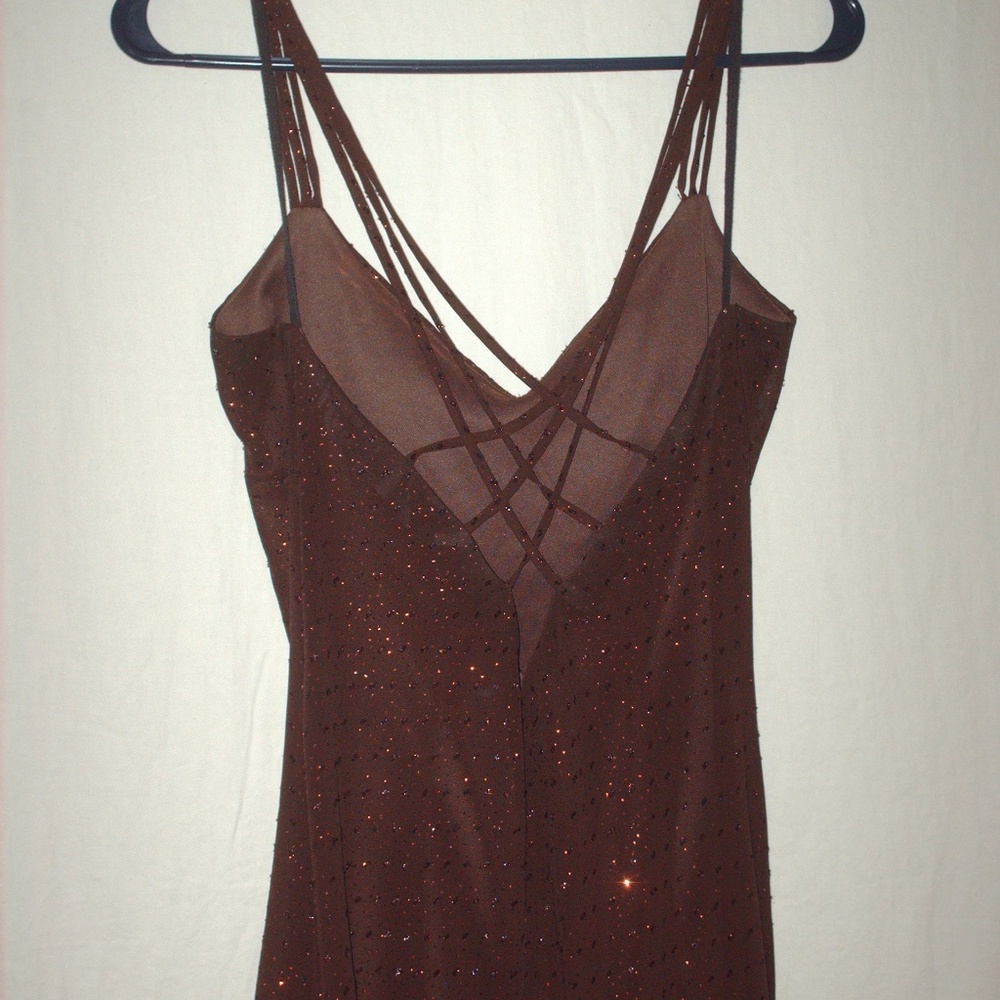 Lovely brown evening dress by Onyx Nite - Picture 6 of 8